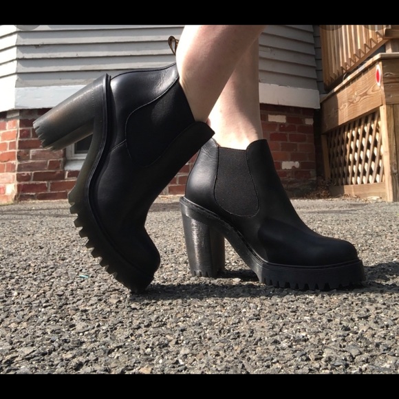 Hurston Chelsea leather Doc Marten booties size 38 - Picture 3 of 10